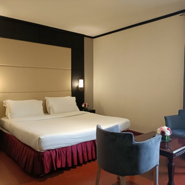 Manhattan Avenue Hotel